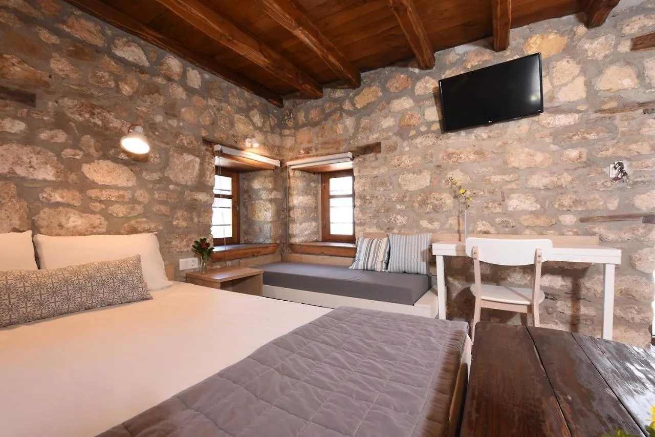 Casa La Bohema Aparthotel Afytos Greece